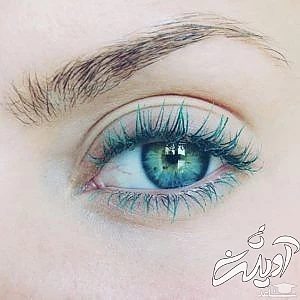 آرایش با ریمل رنگی